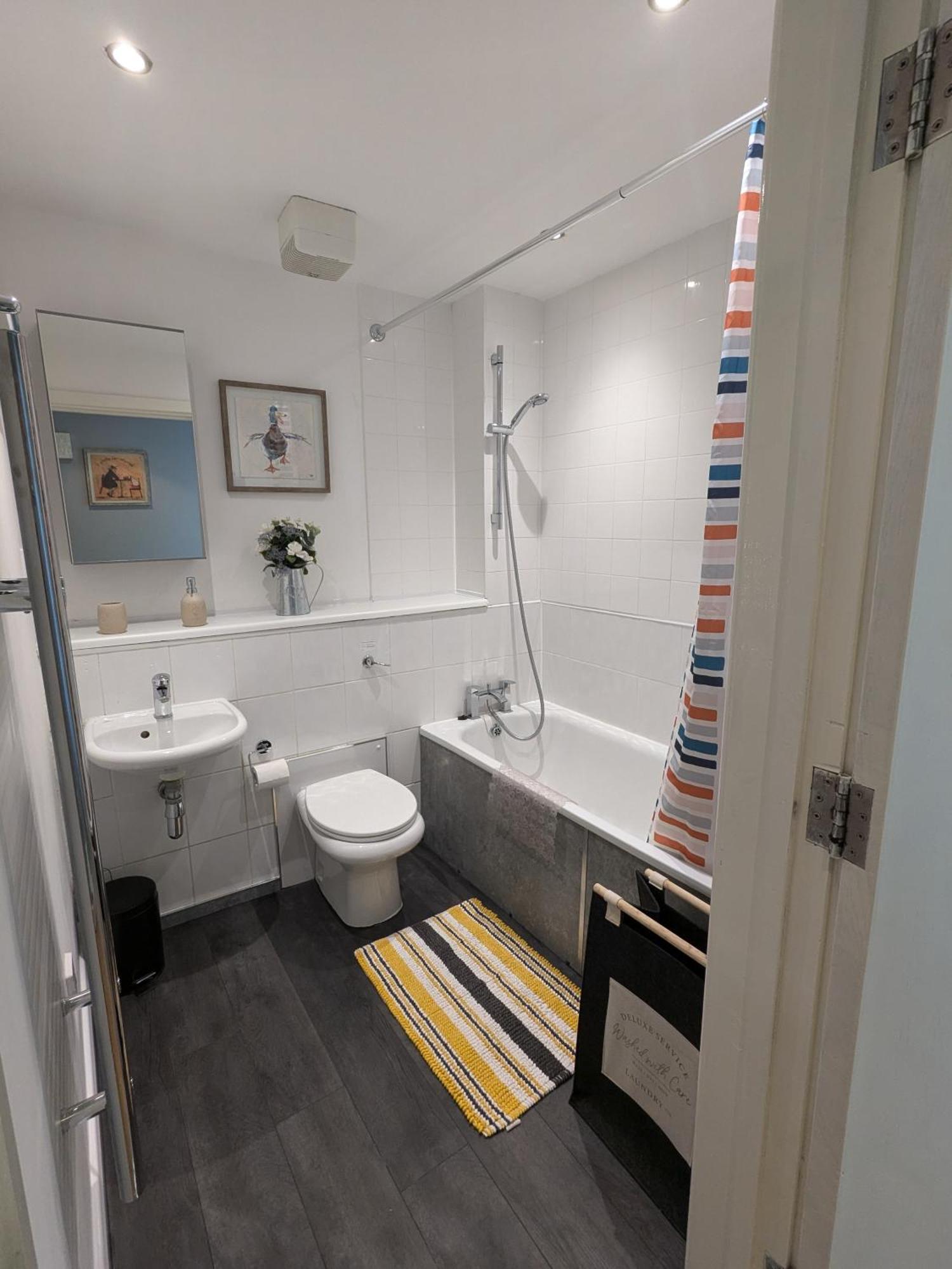 Stunning Modern Coventry City Centre Apartment Esterno foto